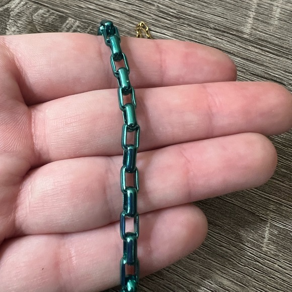 Melania Clara Necklace - Picture 11 of 14